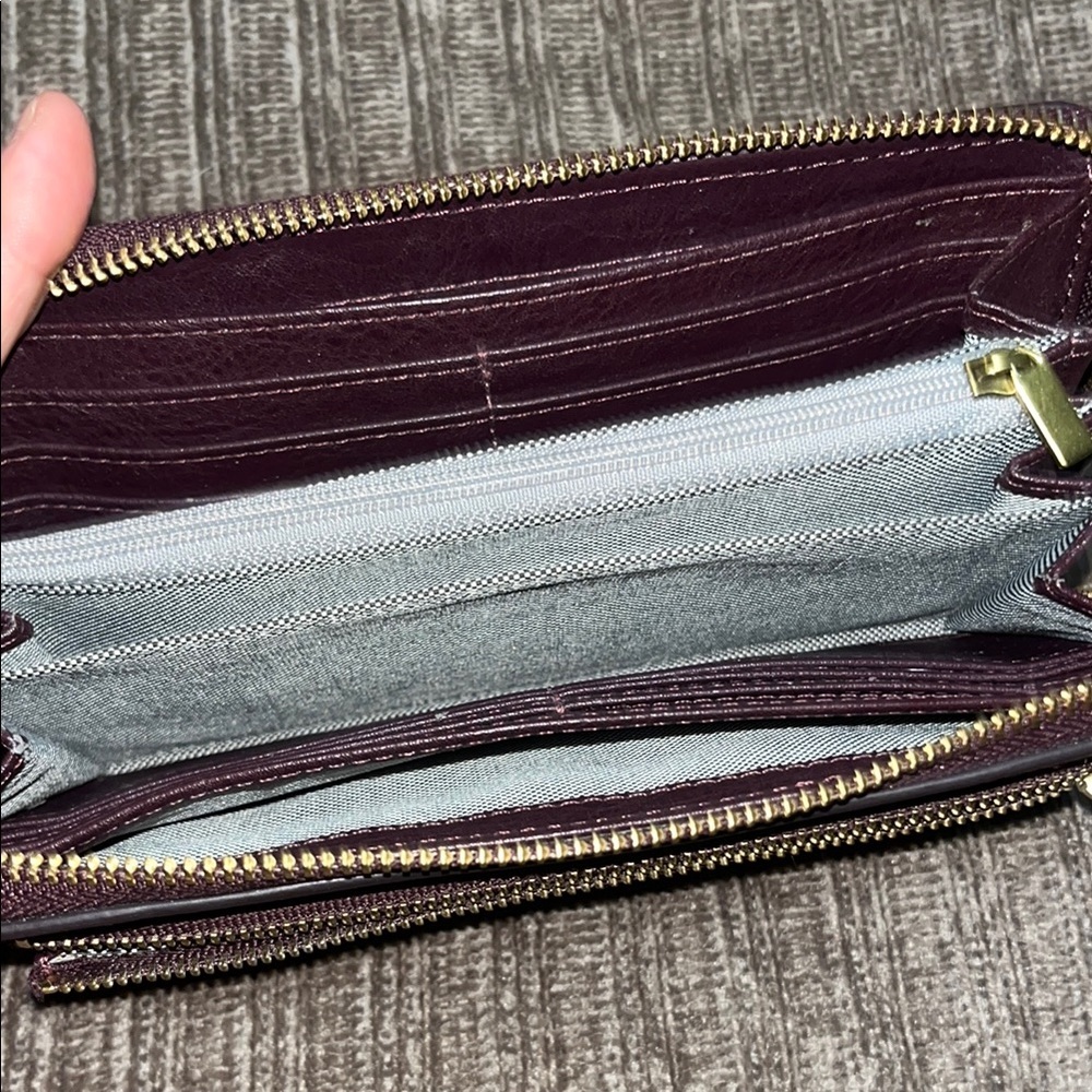 Buyers Appreciation 💝🫶🏼 Fossil Cranberry Leather Wristlet Wallet - Picture 11 of 13